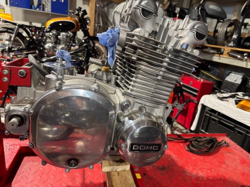 Kawasaki Z900 Motorüberholung
